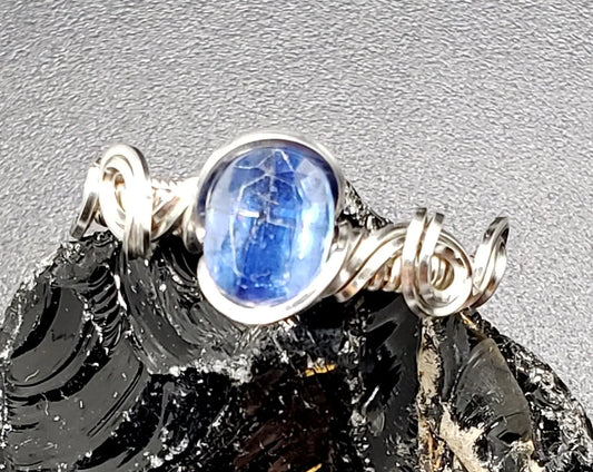 Blue Kyanite Ring, Sz 9.25    gemstone ring, Kyanite