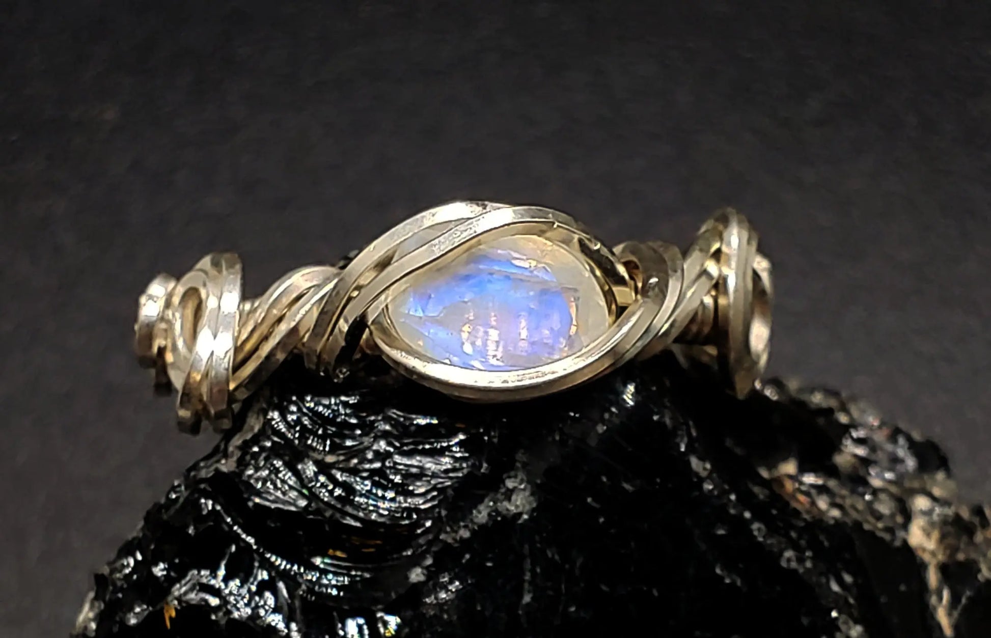 Blue Moonstone Ring, Size 8.25    gemstone ring, moonstone