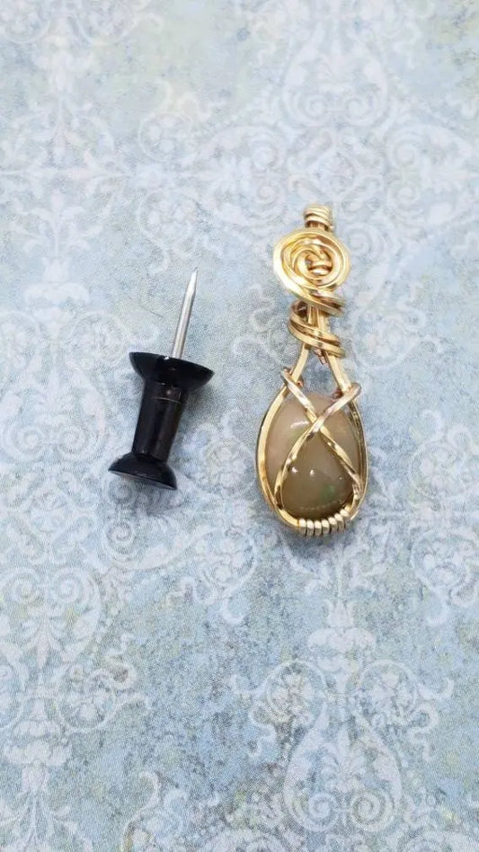 Dainty Opal pendant, Solitare Pendant, Statement Jewelry - moonlitbeading