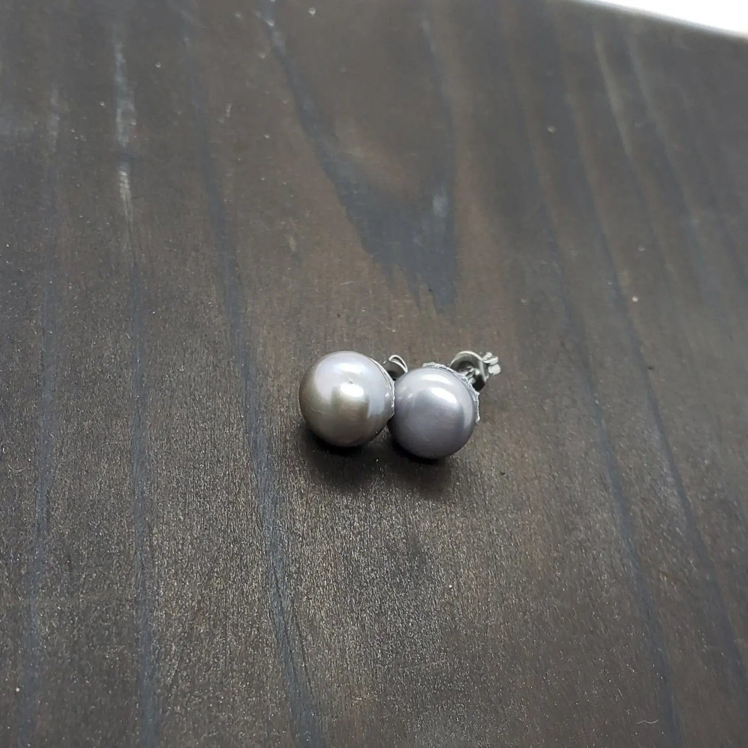 Gray Pearl Stud Earrings    gemstone earring, pearl