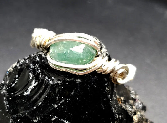 Green Kyanite Ring, Sz 11.75    gemstone ring, Kyanite