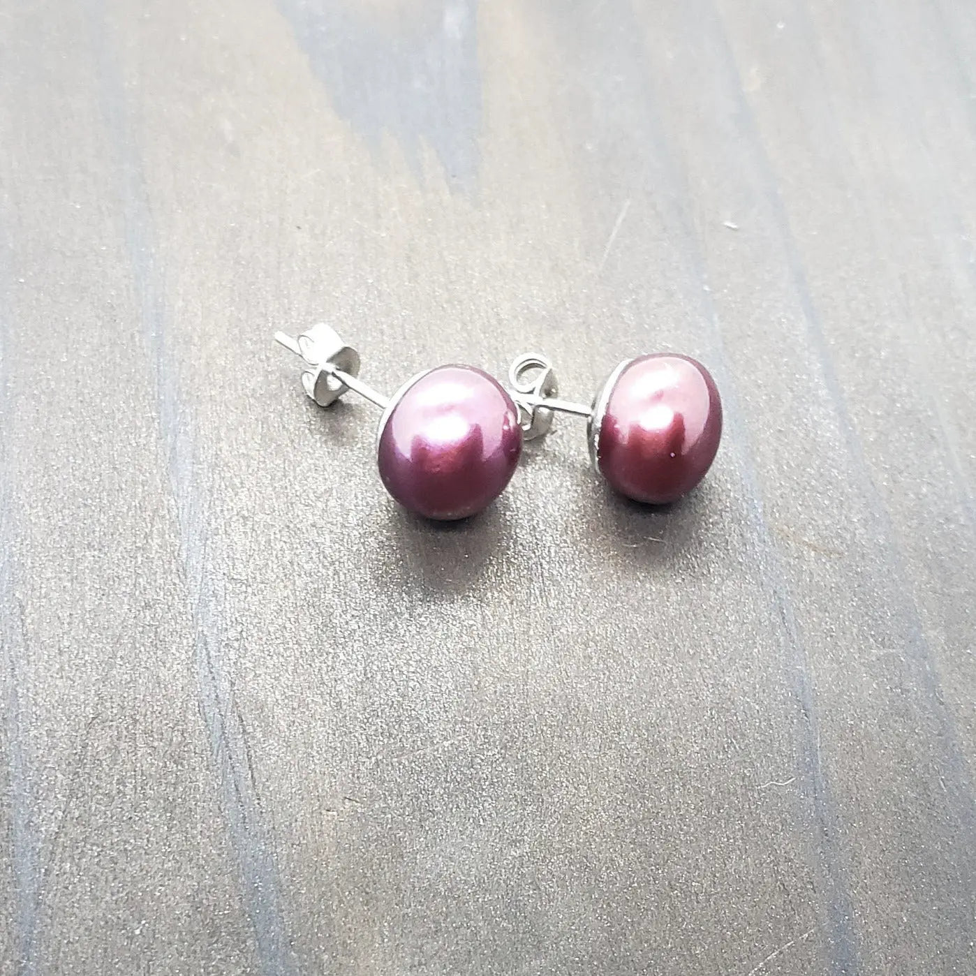 Japanese Fresh Water Pearl Stud Earring, Iridescent Red Pearl, hypoallergenic - moonlitbeading
